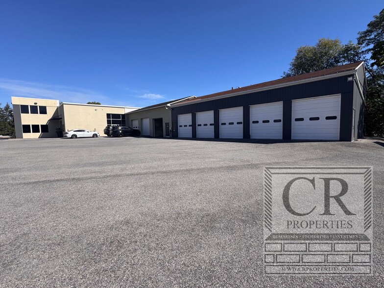 28 IBM Rd, Poughkeepsie, NY à louer - Photo de l’immeuble – Image 3 sur 11