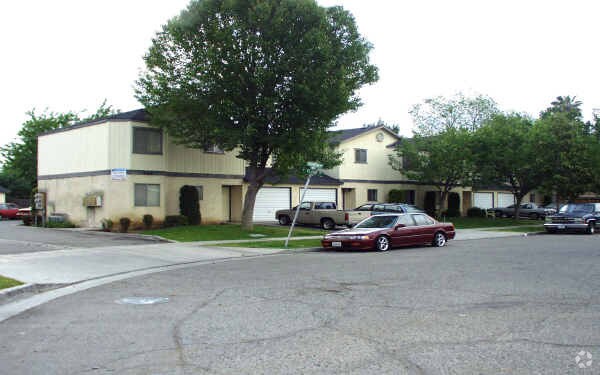 4140 N Clark St, Fresno, CA à vendre - Photo de l’immeuble – Image 2 sur 5