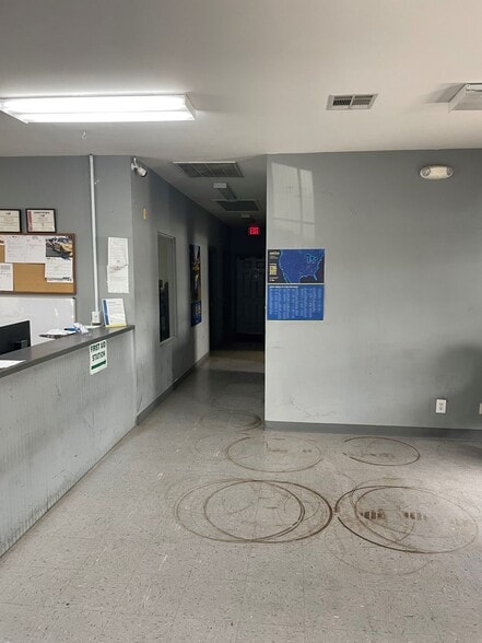 2906 E Napoleon St, Sulphur, LA à louer - Photo intérieure – Image 3 sur 18