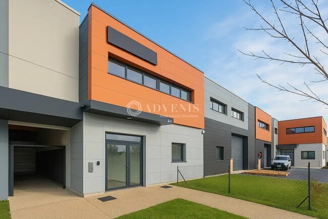 Plus de détails pour Local d'activités à louer