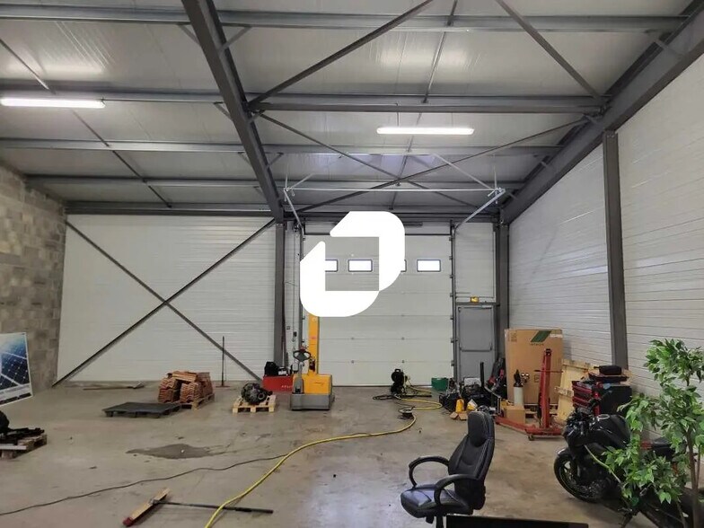 Bureau dans Canéjan à louer - Photo intérieure – Image 2 sur 8