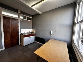 1-5 Warstone Ln, Birmingham à louer Photo intérieure– Image 1 sur 6