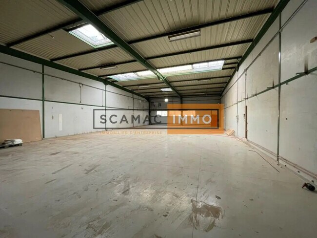 Plus de détails pour 18 Rue Des Campanules, 77185 Lognes, Lognes - Bureau, Industriel/Logistique à louer