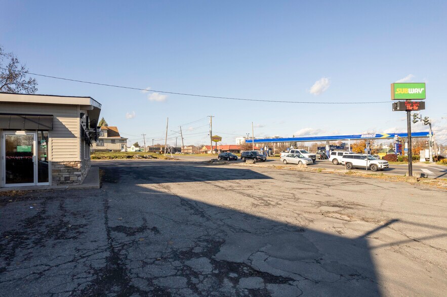 501 7th North St, Liverpool, NY à vendre - Photo de l’immeuble – Image 3 sur 12