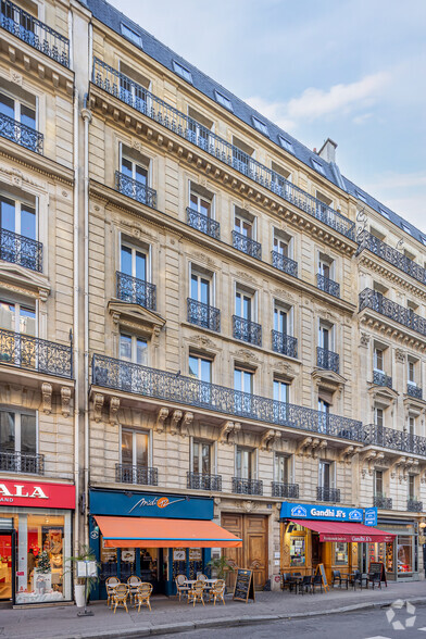 12 Rue La Fayette, Paris à louer - Photo de l’immeuble – Image 2 sur 4