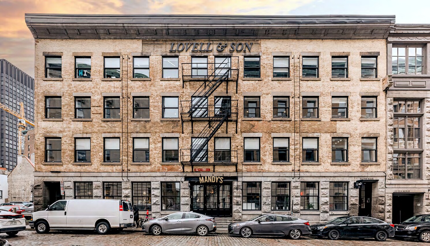 423 Rue Saint-Nicolas, Montréal, QC à louer Photo de l’immeuble– Image 1 sur 9