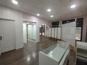 Local commercial dans Quintanar de la Orden, Toledo à louer Photo intérieure– Image 1 sur 1