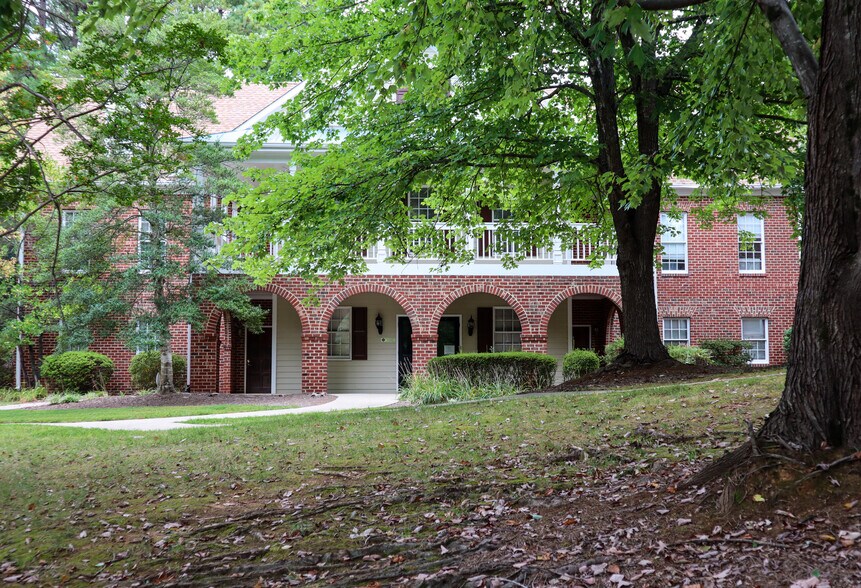 5540 Mcneely Dr, Raleigh, NC à louer - Photo de l’immeuble – Image 2 sur 7