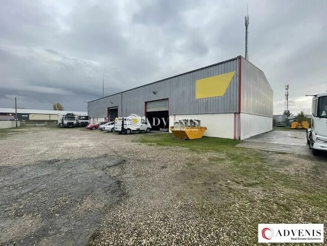 Plus de détails pour Local d'activités à louer