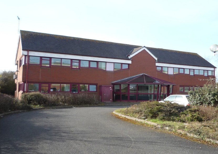 Tything Rd East, Alcester à louer - Photo principale – Image 1 sur 3