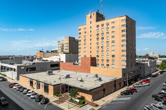 Plus de détails pour 17 E 2nd Ave, Hutchinson, KS - Différents types d’espaces à louer