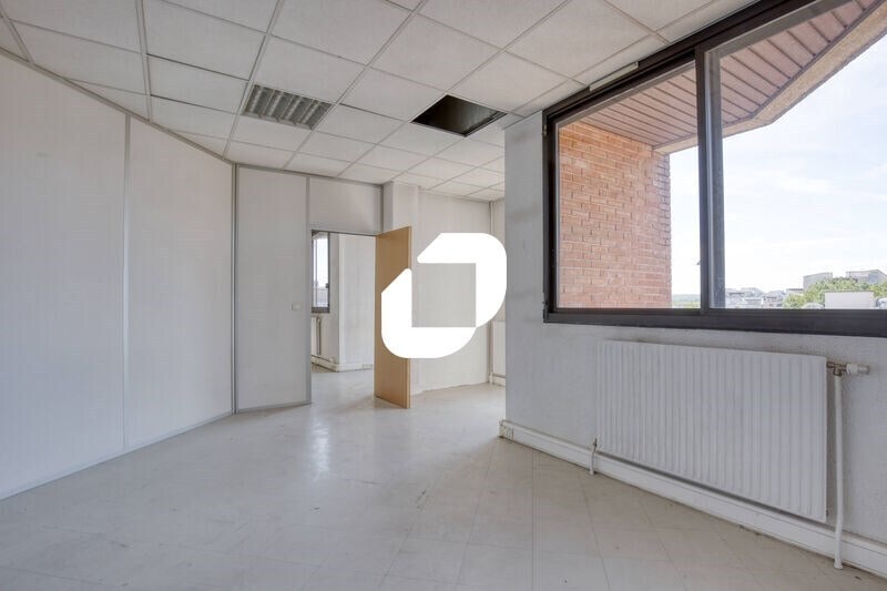 8 Place De La Fontaine, Cergy à louer - Photo de l’immeuble – Image 3 sur 18
