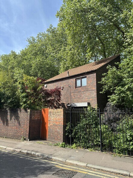 20 Carlisle Ln, Londres à louer - Photo de l’immeuble – Image 2 sur 8