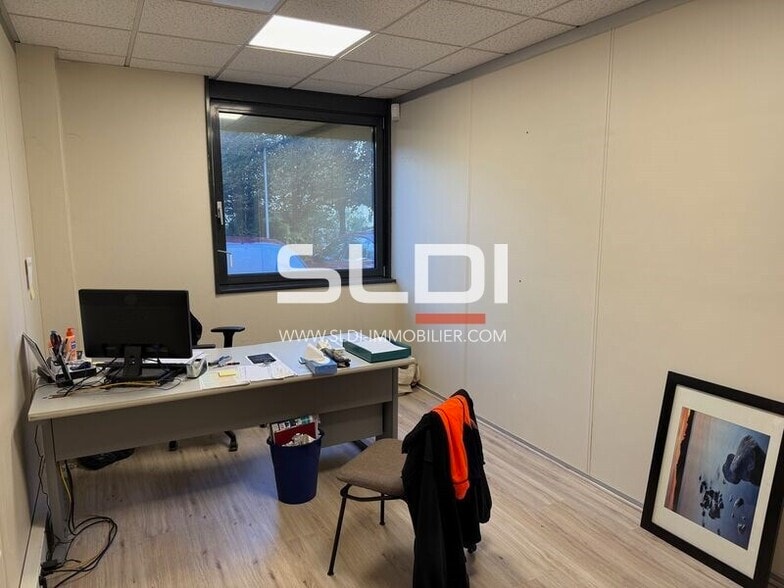 Bureau dans Saint Quentin Fallavier à louer - Photo intérieure – Image 2 sur 12