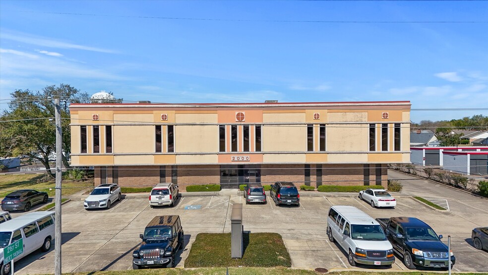 2000 25th Ave N, Texas City, TX à louer - Photo de l’immeuble – Image 3 sur 35