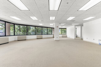 12355 Sunrise Valley Dr, Reston, VA à louer Photo intérieure– Image 1 sur 6