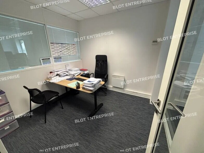 Bureau dans Larmor-Plage à louer - Photo de l’immeuble – Image 2 sur 7