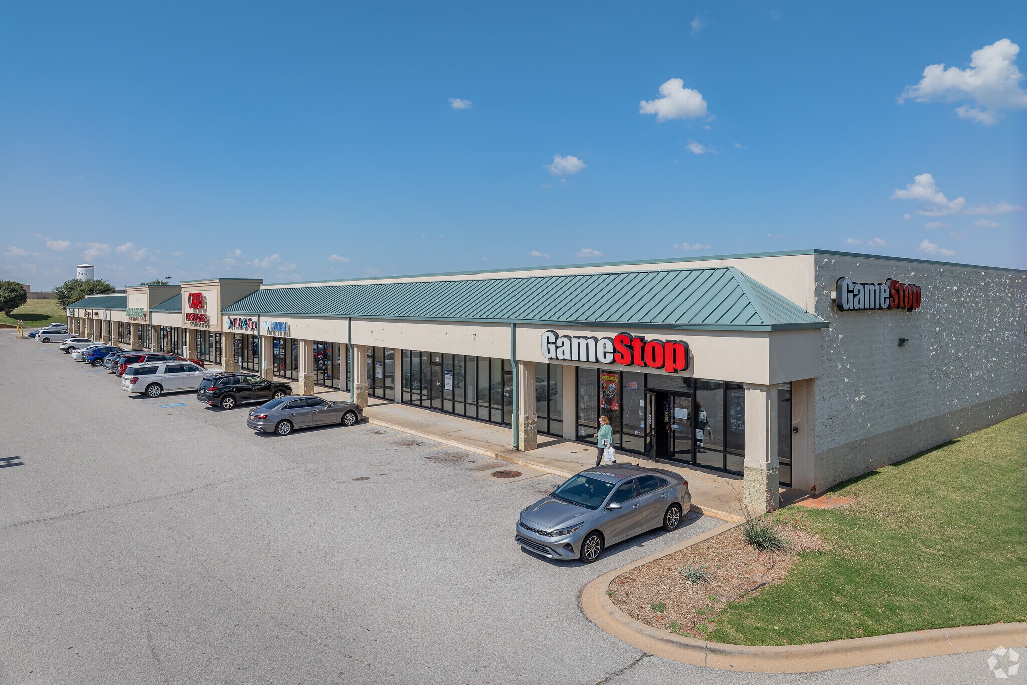 1300 W Vandament Ave, Yukon, OK à louer Photo principale– Image 1 sur 6