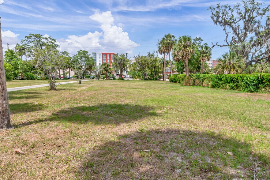 625 E Melbourne Ave, Melbourne, FL à vendre - Photo de l’immeuble – Image 3 sur 54