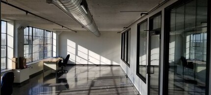 201 N Main St, Fort Atkinson, WI à louer Photo intérieure– Image 1 sur 5