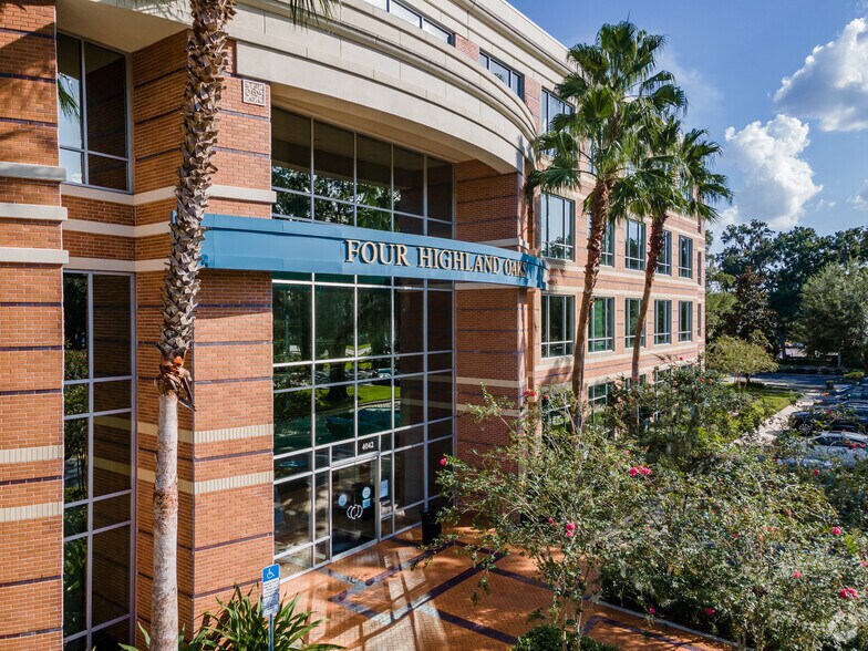 4042 Park Oaks Blvd, Tampa, FL à louer - Photo de l’immeuble – Image 3 sur 10