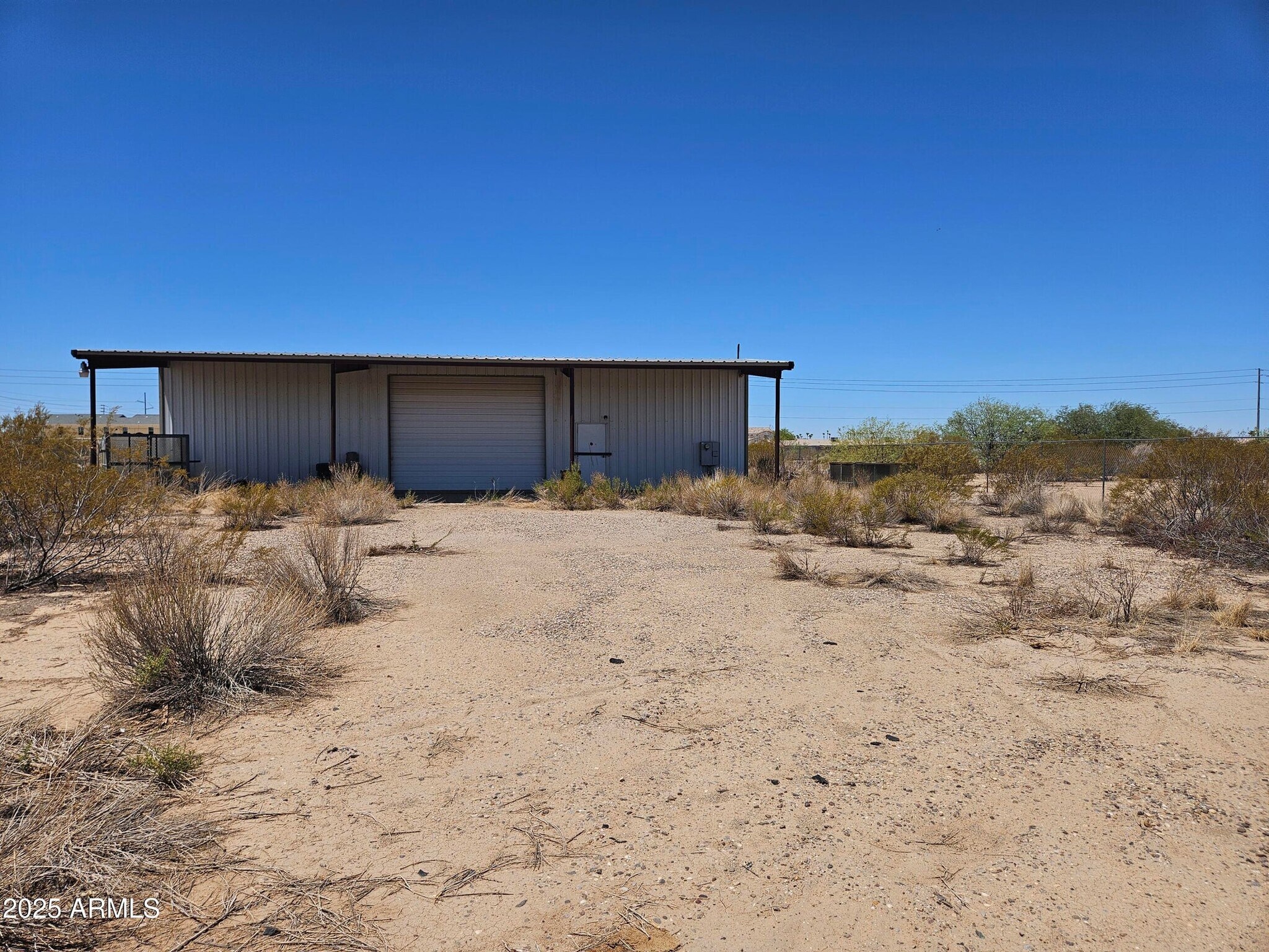 15955 S Sunland Gin Rd, Arizona City, AZ à vendre Photo principale– Image 1 sur 9