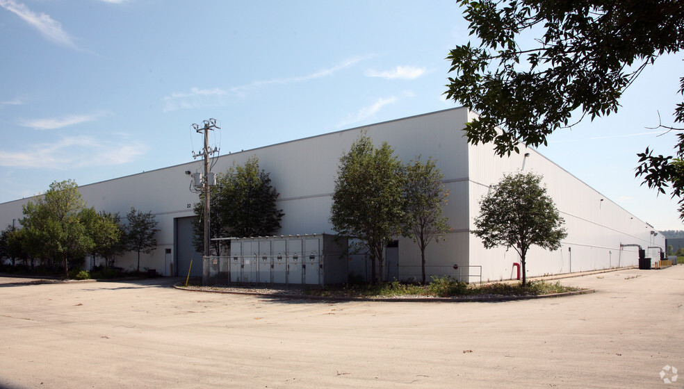 950 S Service Rd, Stoney Creek, ON à louer - Photo de l’immeuble – Image 2 sur 11