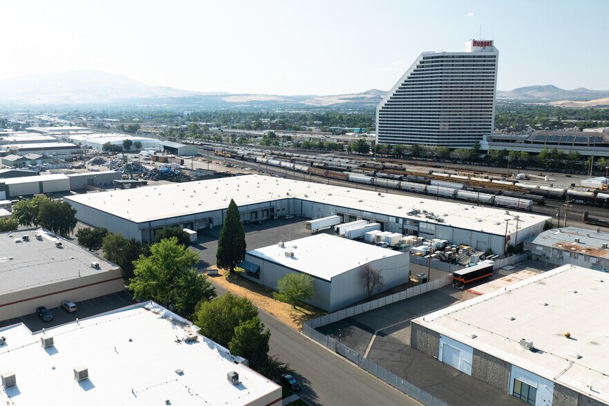 1210 Icehouse Ave, Sparks, NV à louer - Photo de l’immeuble – Image 3 sur 4