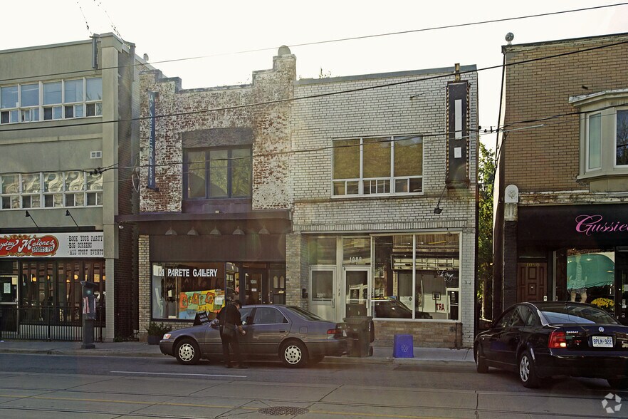1088 Bathurst St, Toronto, ON à vendre - Photo principale – Image 1 sur 1