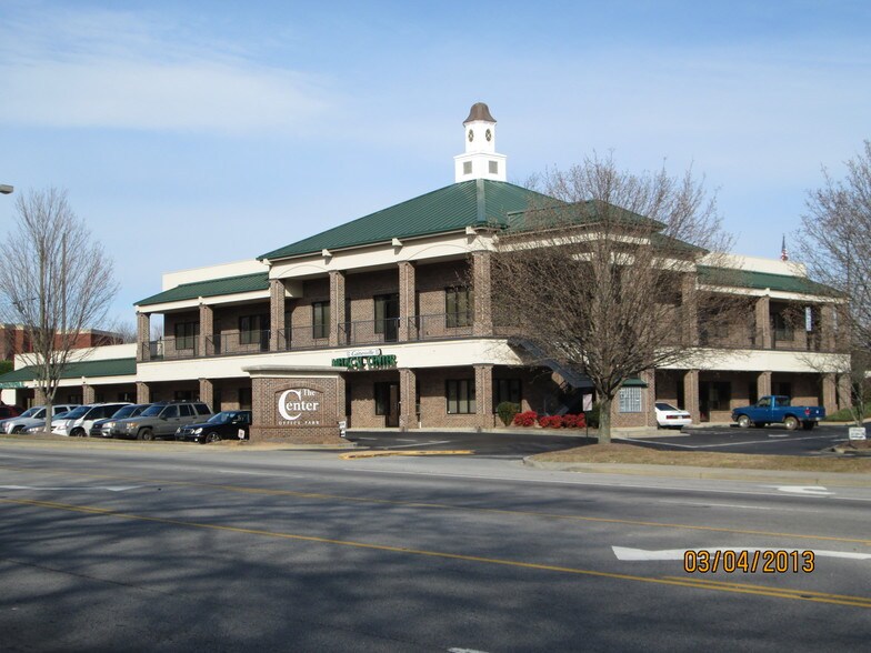 747 Queen City Pky, Gainesville, GA à louer - Photo de l’immeuble – Image 2 sur 20
