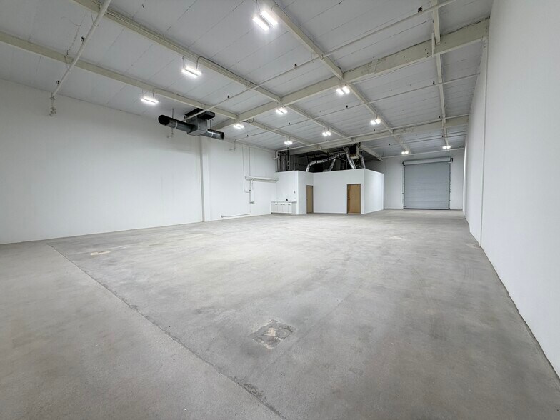 12612-12630 Raymer St, North Hollywood, CA à louer - Photo de l’immeuble – Image 3 sur 4