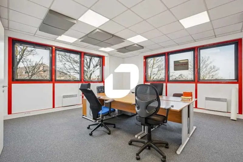 Bureau dans Villepinte à louer - Photo de l’immeuble – Image 2 sur 7