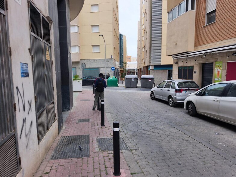 Local commercial dans El Ejido, Almería à vendre - Photo de l’immeuble – Image 2 sur 10
