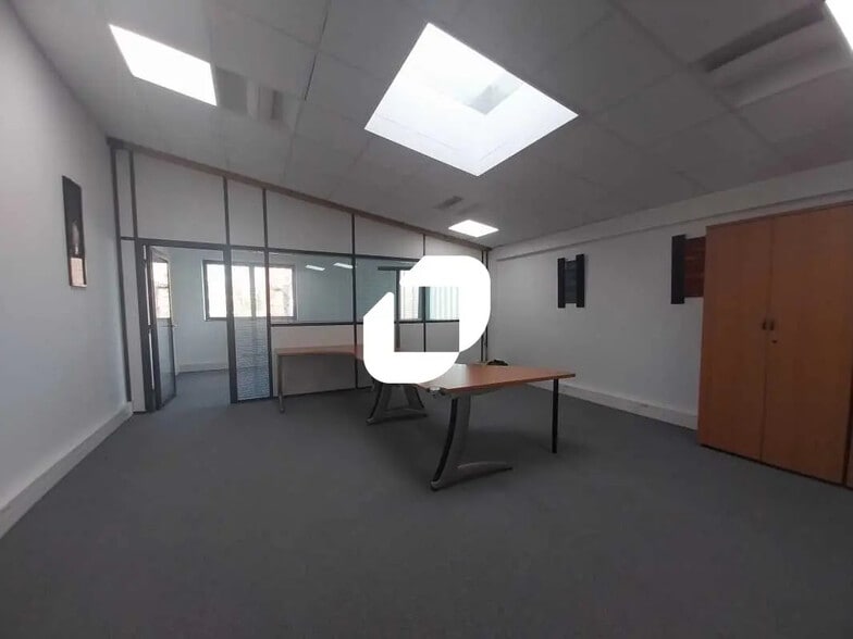 Bureau dans BOIS-D'ARCY à louer - Photo intérieure – Image 2 sur 6