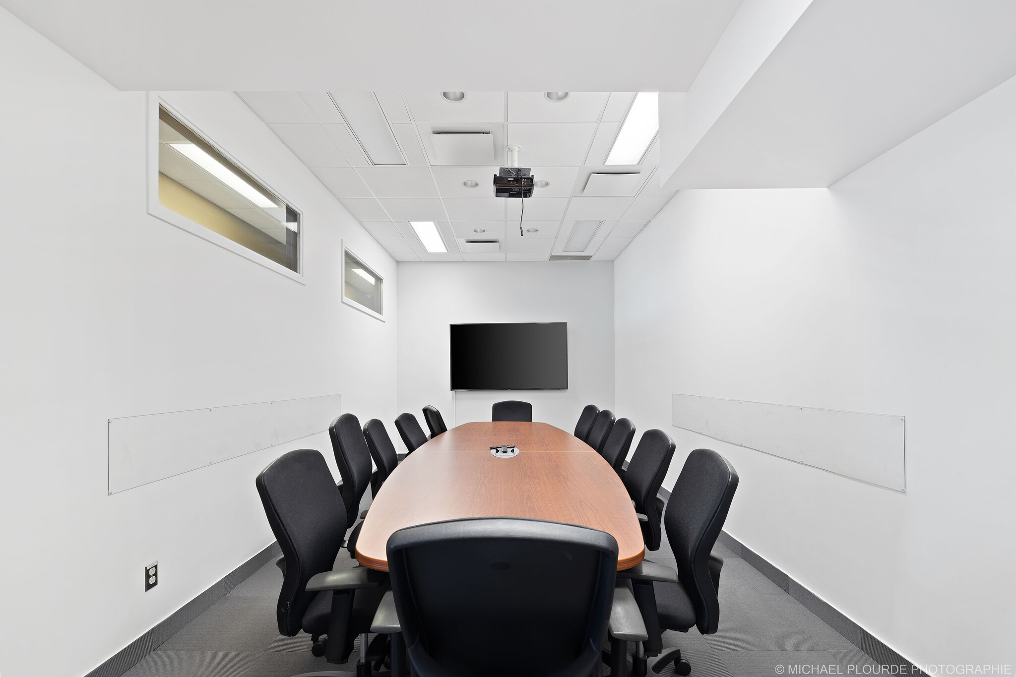 930 Rue Jacques-Cartier E, Saguenay, QC à louer Photo intérieure– Image 1 sur 6