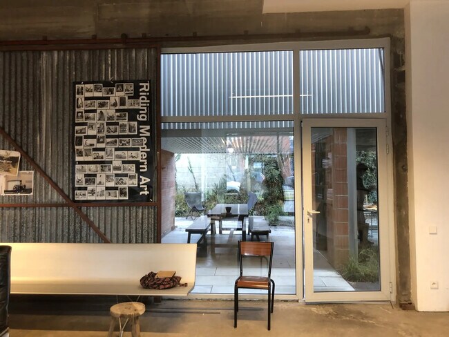 Plus de détails pour Bureau à vendre