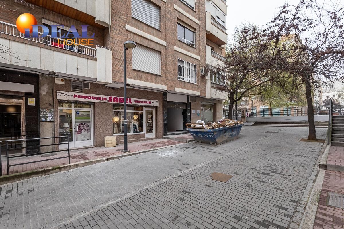 Local commercial dans Granada, Granada à vendre Photo de l’immeuble– Image 1 sur 16