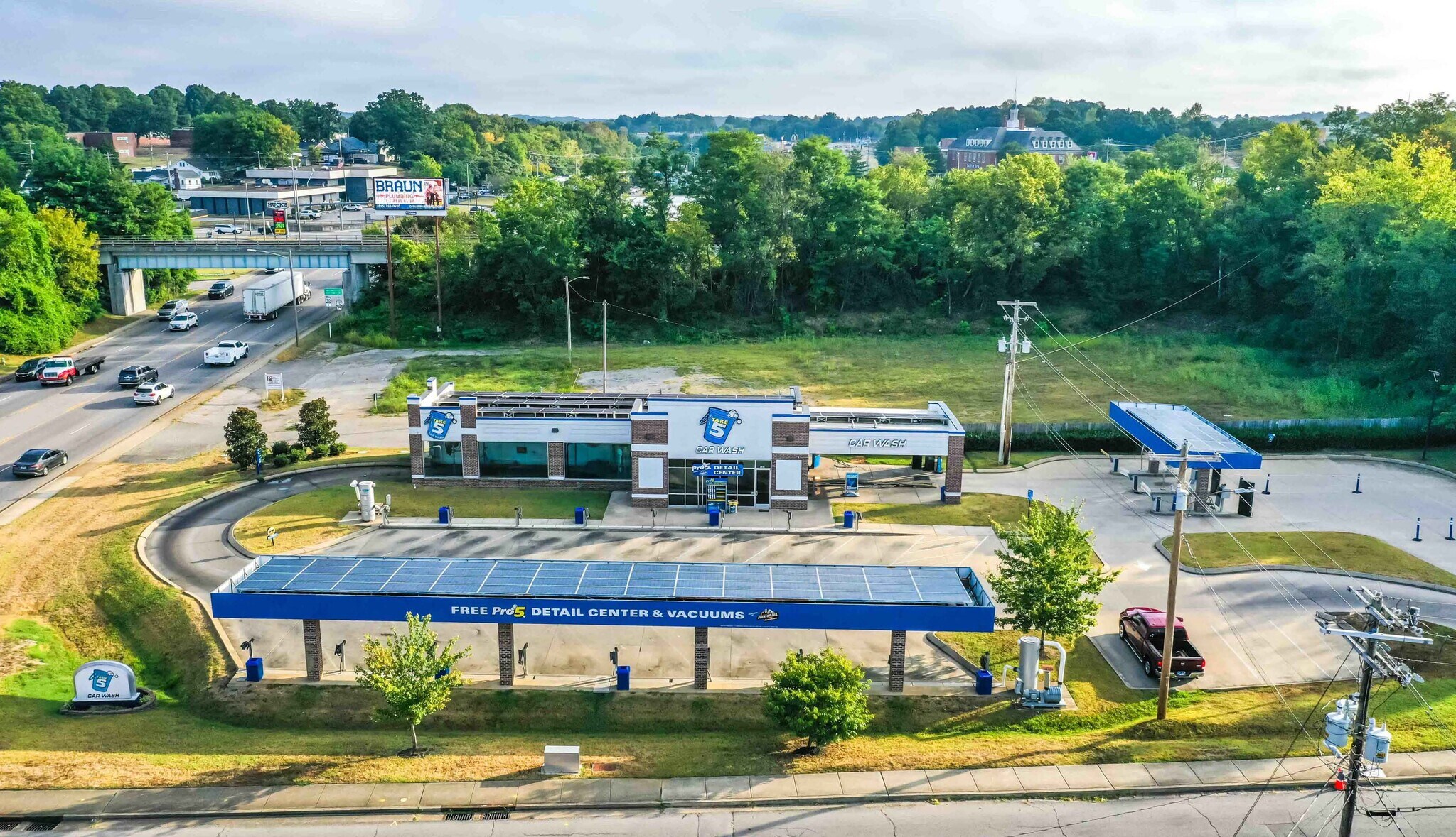 111 Martin Luther King Jr Blvd, Dickson, TN à vendre Photo de l’immeuble– Image 1 sur 3