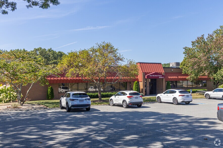 1 Merchant St, Sharon, MA à louer - Photo de l’immeuble – Image 2 sur 4