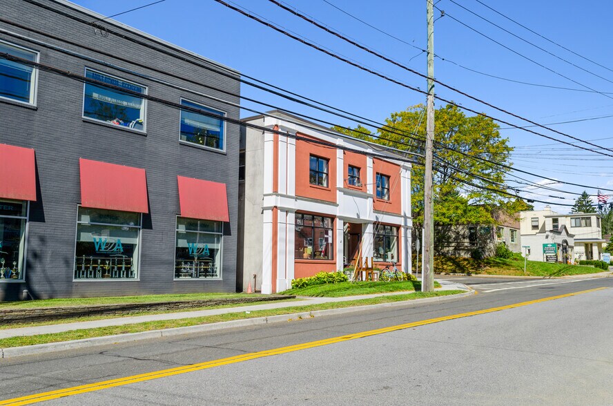 342 Lexington Ave, Mount Kisco, NY à louer - Photo de l’immeuble – Image 2 sur 7