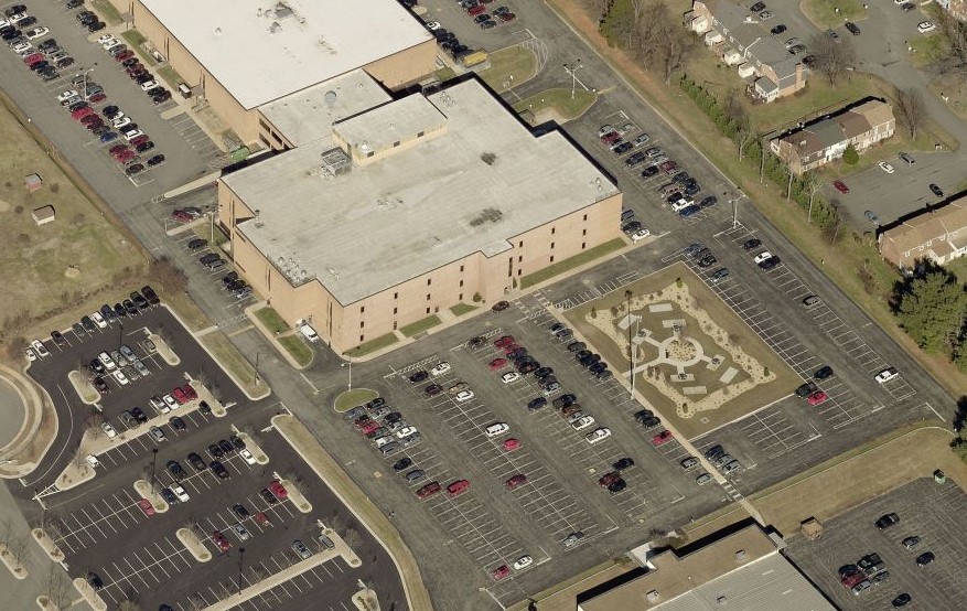 3315 Old Forest Rd, Lynchburg, VA à louer - Photo principale – Image 1 sur 1