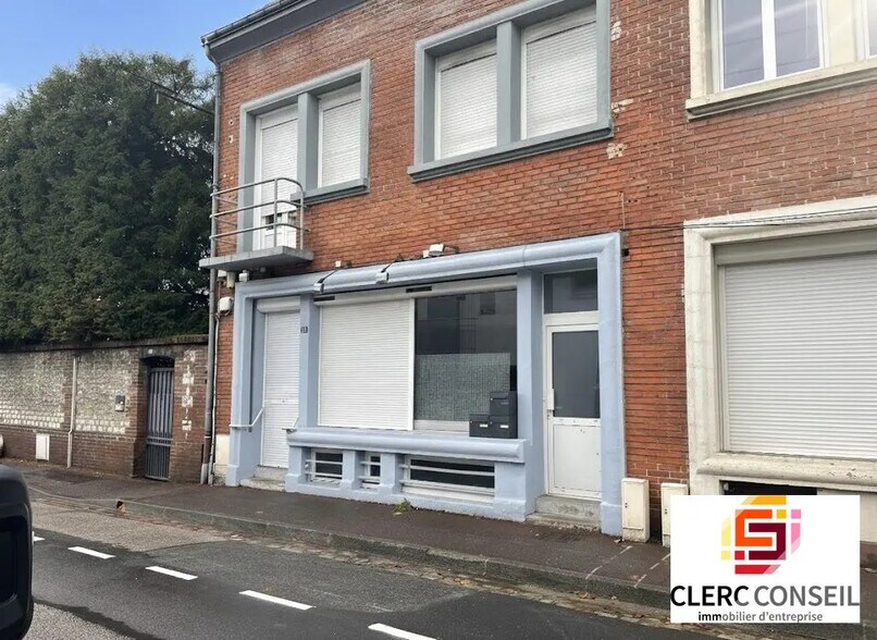 Local commercial dans Saint-Étienne-du-Rouvray à louer - Photo de l’immeuble – Image 1 sur 6