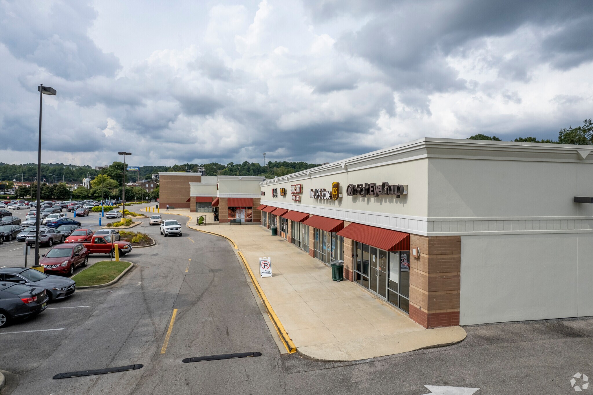 411-437 Green Springs Hwy, Birmingham, AL à louer Photo principale– Image 1 sur 2