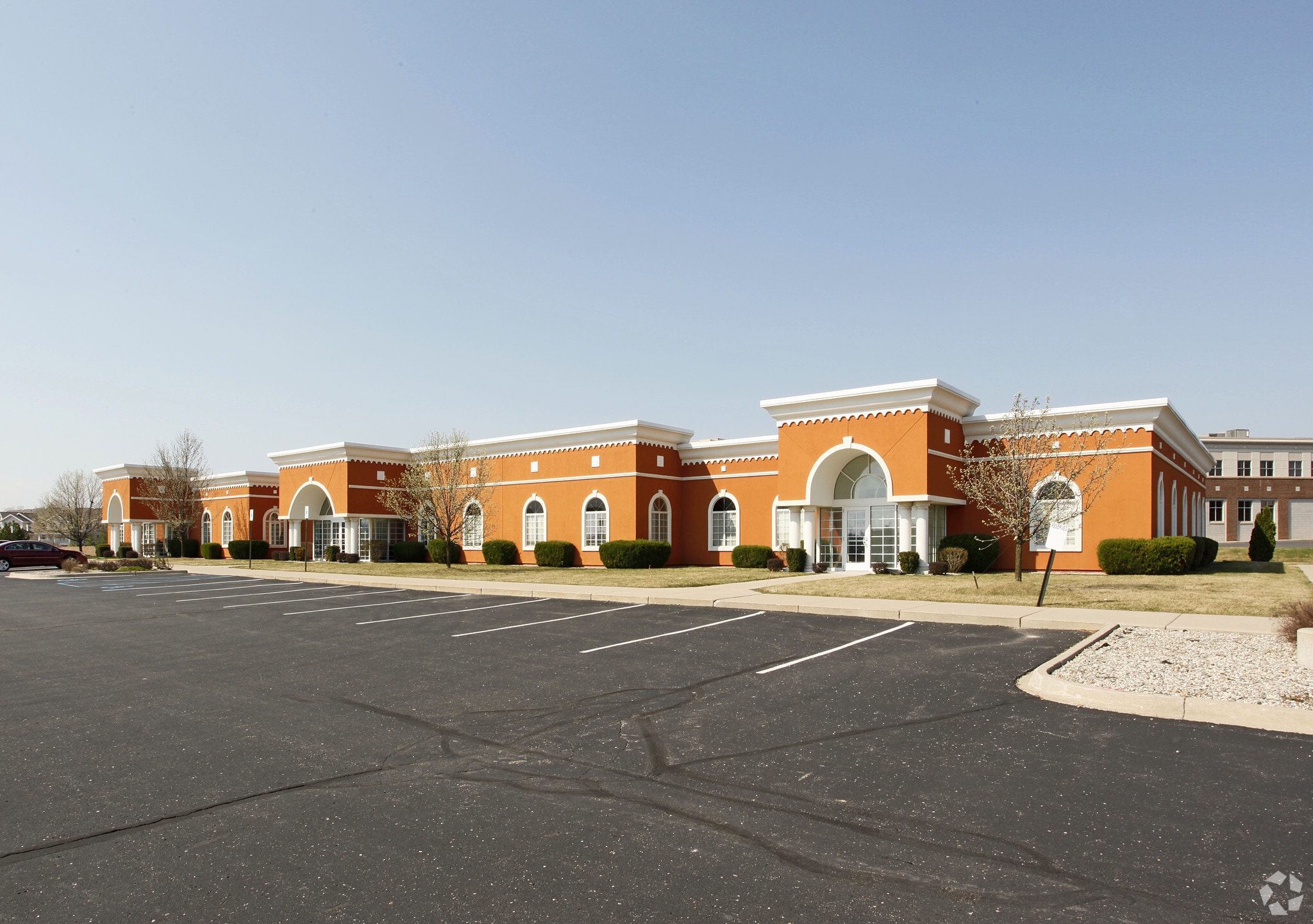 1055 Charter Dr, Flint, MI à vendre Photo principale– Image 1 sur 3