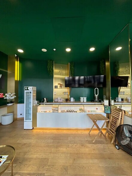 Local commercial dans Paris à louer - Photo de l’immeuble – Image 1 sur 10