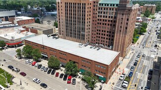 Plus de détails pour 205 N Main St, Bloomington, IL - Bureau à louer
