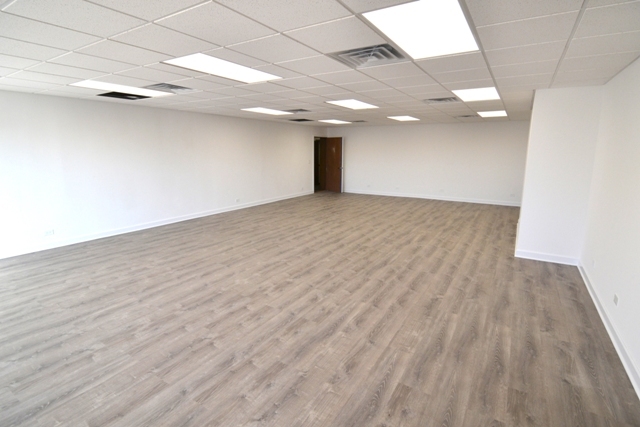 4401-4415 W Lawrence Ave, Chicago, IL à louer Photo intérieure– Image 1 sur 8