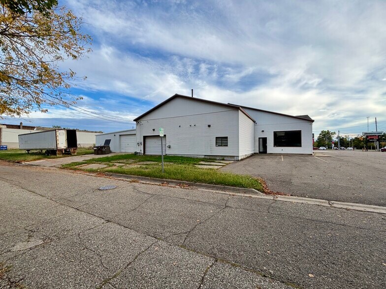 610 Park Pl, Lansing, MI à vendre - Photo de l’immeuble – Image 3 sur 12