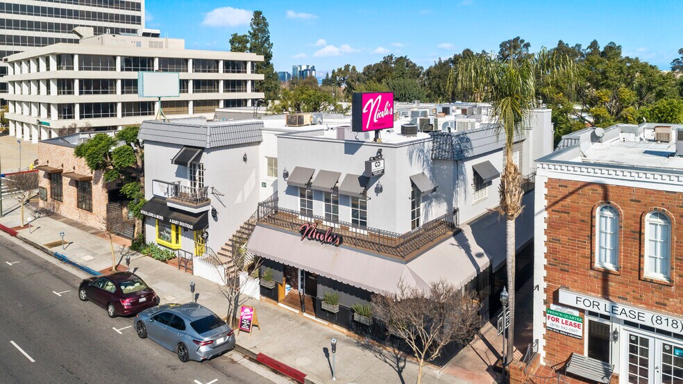 20969 Ventura Blvd, Woodland Hills, CA à louer - Photo principale – Image 1 sur 9