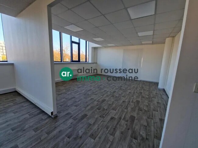 Plus de détails pour Bureau à louer